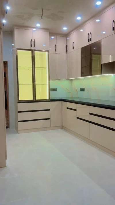 ✨ Gurugram Modular Kitchen Project Completed
Designed & Executed by KHANZIO CONSTRUCTION & HOME INTERIOR.
